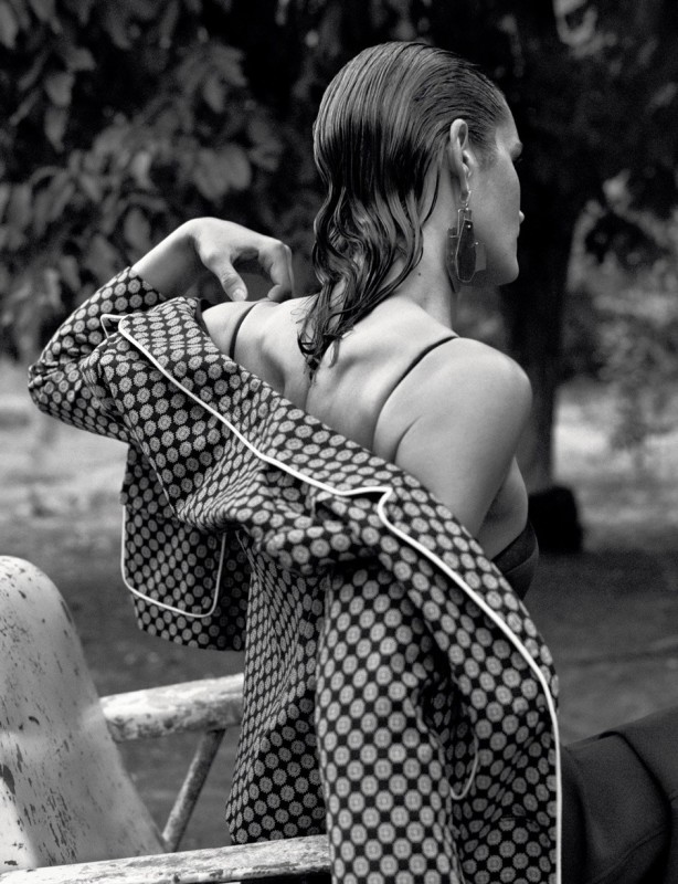 WSJ_Magazine-December_2015-January_2016-Vivien_Solari-Clement_Chabernaud-by-Josh_Olins-05