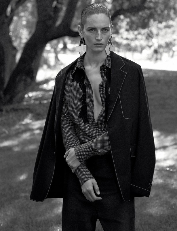 WSJ_Magazine-December_2015-January_2016-Vivien_Solari-Clement_Chabernaud-by-Josh_Olins-08