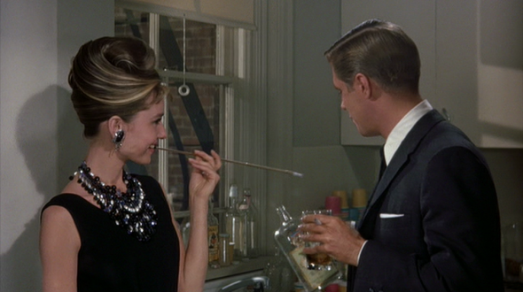 Audrey-Hepburns-style-in-Breakfast-at-Tiffanys-12-e1377583306605