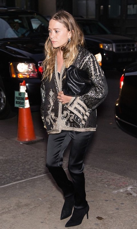 Olsens-Anonymous-Blog-Style-Fashion-Get-The-Look-Mary-Kate-Olsen-In-A-Statement-Jacket-At-The-Tribeca-Ball-Bag-Embroidered-Print-Satin-Pants-Suede-Black-Boots