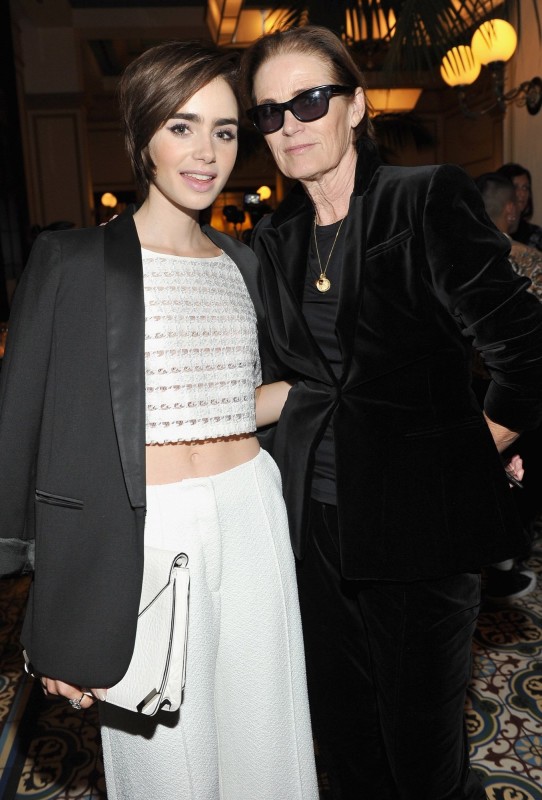 lily-collins-lisa-love