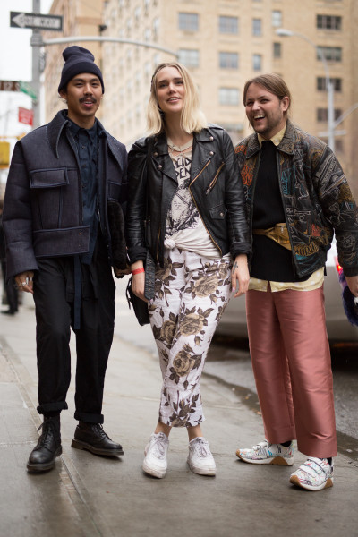 Fashion_Week_Streetstyle_nyfwsts_moc_0216_121_hr-400x600