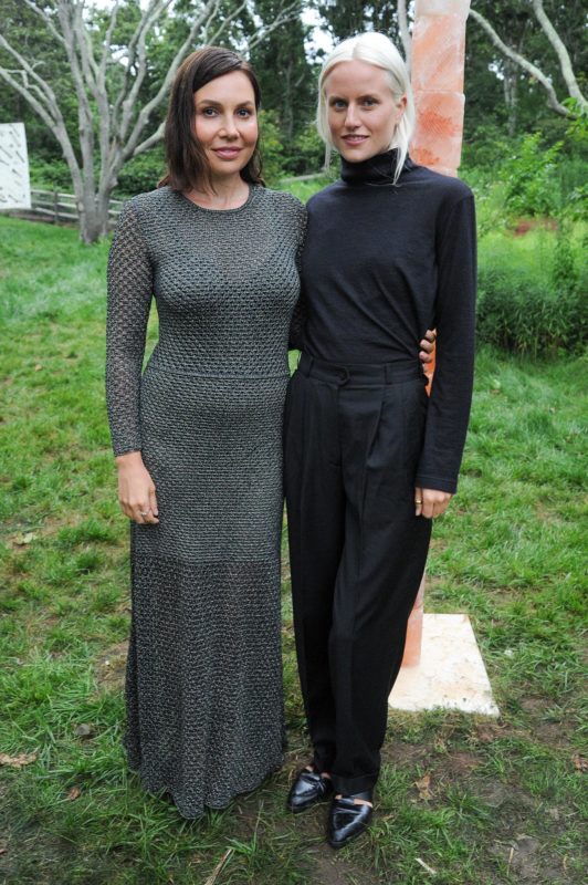 Fabiola-Beracasa-Olympia-Scarry-were-chic-covered-up