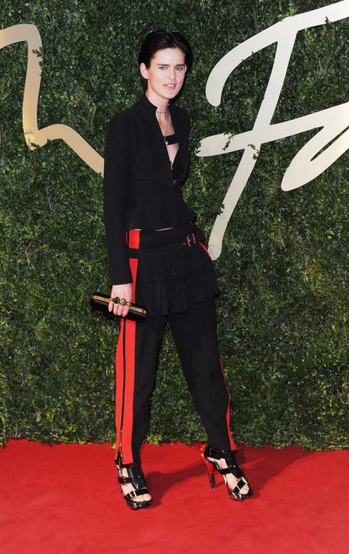 04-black-white-red-stella-tennant_124136425305