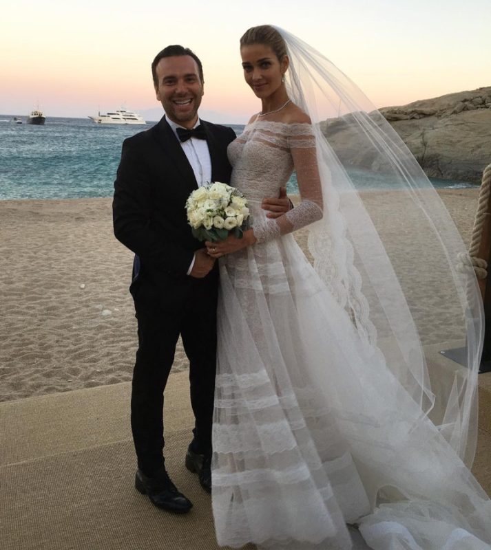 Ana-Beatriz-Barros-Valentino-Wedding-Dress-Design