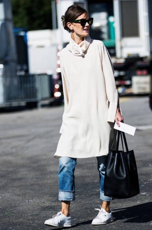 how-to-wear-sneakers-when-youre-not-in-your-20s-anymore-1733004-1460671096.640x0c
