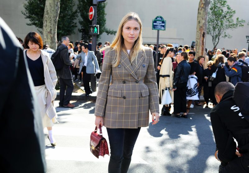 25-paris-street-style-spring-2017-phil-oh-day-5