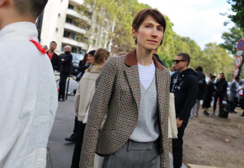 34-paris-street-style-spring-2017-phil-oh-day-5