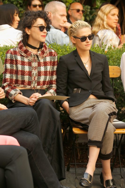 14-annie-clark-kristen-stewart