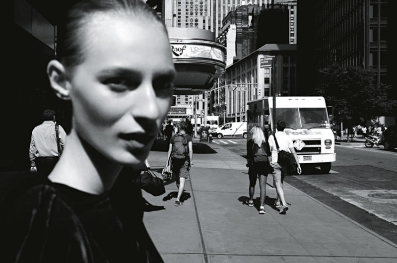 vogue-australia-december-2016-julia-nobis-by-daniel-jackson-8