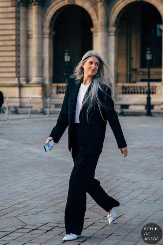 paris-fw-2019-street-style-sarah-harris-style-du-monde__aHR0cHM6Ly93d3cuc3R5bGVkdW1vbmRlLmNvbS93cC1jb250ZW50L3VwbG9hZHMvMjAxOS8wMy9TYXJhaC1IYXJyaXMtYnktU1RZTEVEVU1PTkRFLVN0cm